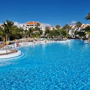 Studio No 2 Just 100 To And Sea, Large Terrace, Heated Pool, Wifi, Aircondition For A Fee Apartamento